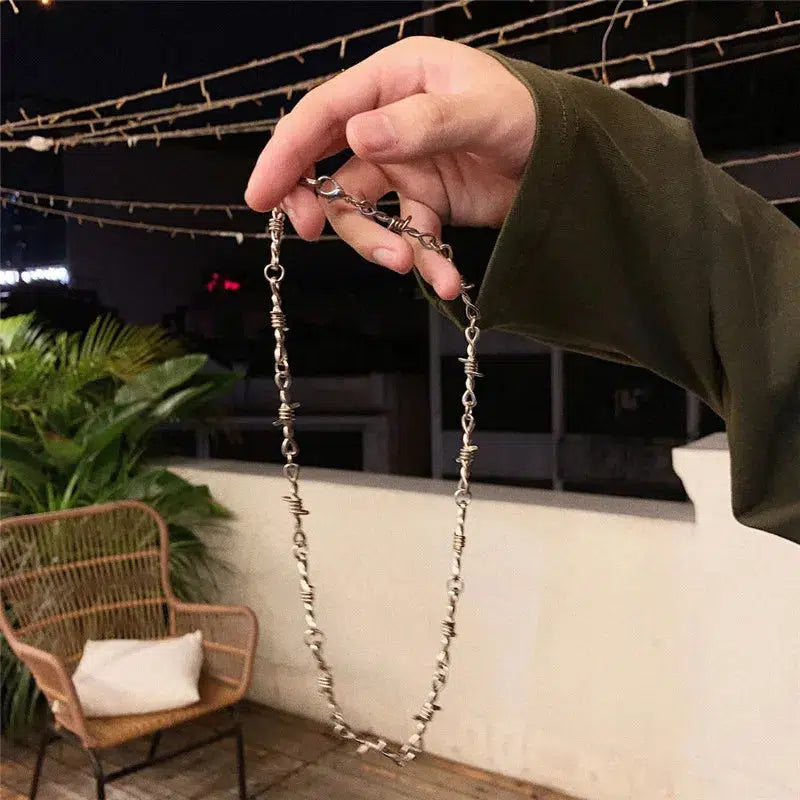 Y2K Barbed Wire Necklace - Retro 90s Grunge Style Accessory for Y2K Outfits Y2K Barbed Wire Necklace - Retro 90s Grunge Style Accessory for Y2K Outfits