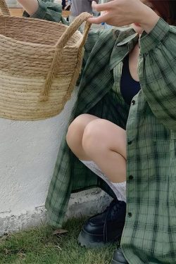 Y2K Retro Puff Sleeved Plaid Shirt - Perfect for 90s and Grunge Outfits