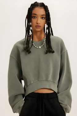 Y2K V-Neck Drop Shoulder Cropped Sweatshirt - Retro 90s Grunge Style