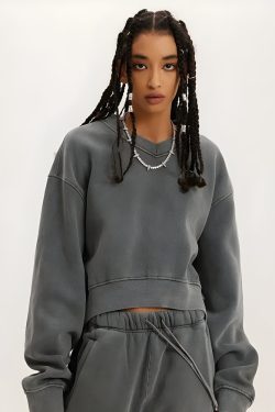 Y2K V-Neck Drop Shoulder Cropped Sweatshirt - Retro 90s Grunge Style