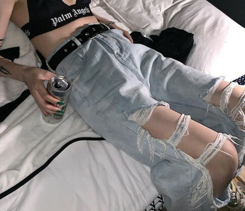 Aliyah Loose Ripped Jeans - Y2K Grunge, 90S Fashion, Retro Style, Summer Y2K Outfits
