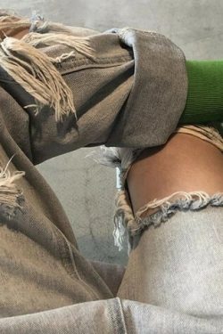 Aliyah Loose Ripped Jeans - Y2K Grunge, 90S Fashion, Retro Style, Summer Y2K Outfits