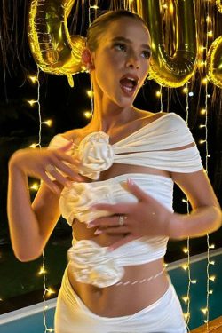 April Crop Top - Y2K Summer Grunge, 90S Retro, Pastel Goth, Y2K Party & Club Outfits