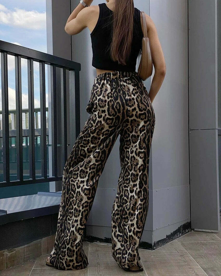 Daphne Pants: Y2K Summer Grunge & 90S Retro Fashion For Trendy Y2K Outfits & Party Looks Daphne Pants: Y2K Summer Grunge & 90S Retro Fashion For Trendy Y2K Outfits & Party Looks