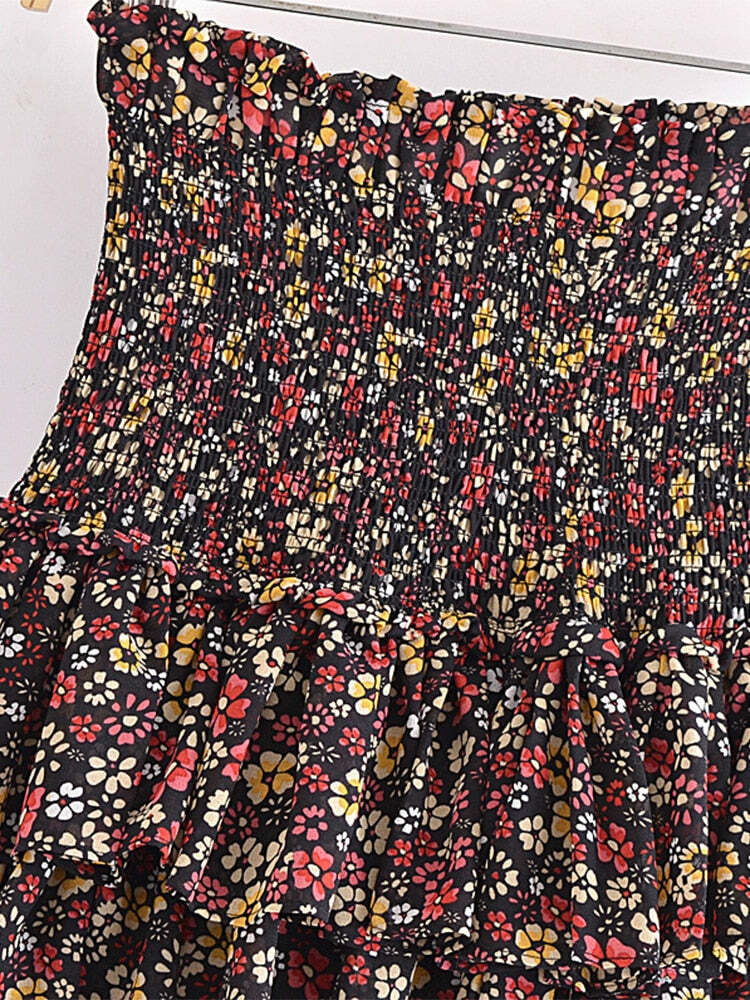 Elle Mini Skirt - Y2K Summer Grunge Outfit, 90S Fashion, Retro Style, Y2K Party & Club Outfits Elle Mini Skirt - Y2K Summer Grunge Outfit, 90S Fashion, Retro Style, Y2K Party & Club Outfits