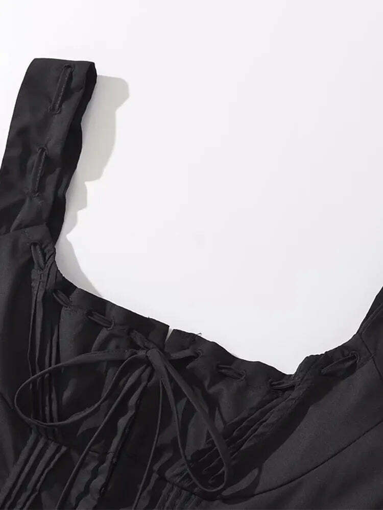 Emilia Top - Y2K Summer Grunge, 90S Retro, Pastel Goth, Y2K Club & Party Outfits