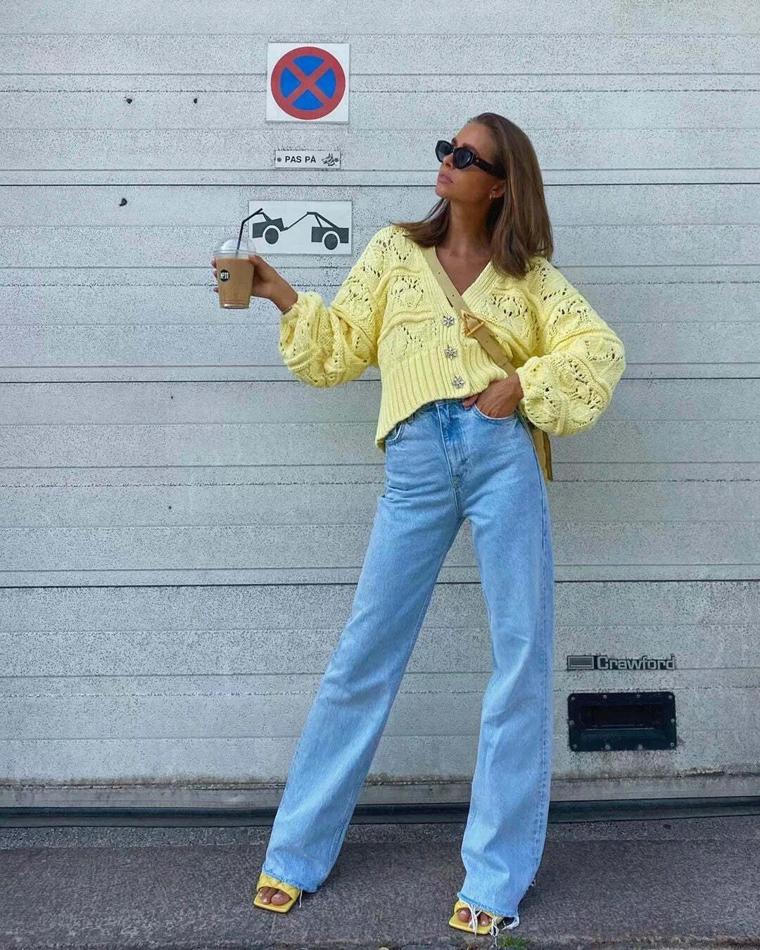 Janae Jeans: Y2K Summer & 90S Grunge Outfits - Retro, Goth, Hip Hop, Popstar Styles Janae Jeans: Y2K Summer & 90S Grunge Outfits - Retro, Goth, Hip Hop, Popstar Styles