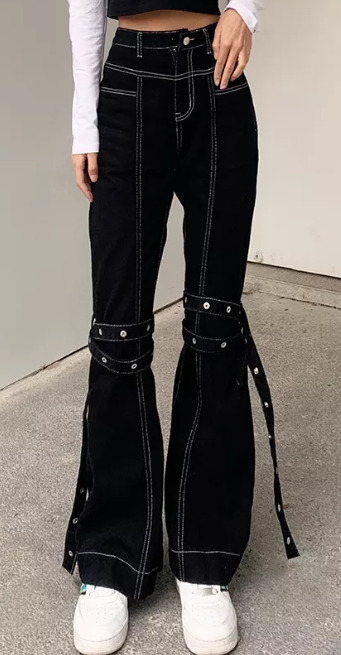 Layla Baggy Jeans - Y2K Summer & 90S Grunge Fashion, Retro Hip Hop, Y2K Club & Party Outfits Layla Baggy Jeans - Y2K Summer & 90S Grunge Fashion, Retro Hip Hop, Y2K Club & Party Outfits