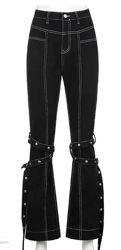 Layla Baggy Jeans - Y2K Summer & 90S Grunge Fashion, Retro Hip Hop, Y2K Club & Party Outfits Layla Baggy Jeans - Y2K Summer & 90S Grunge Fashion, Retro Hip Hop, Y2K Club & Party Outfits