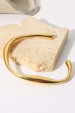 Lilly Bracelet: Retro Y2K & 90S Fashion Accessory For Grunge, Goth, And Summer Outfits