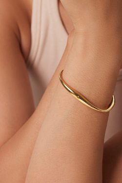 Lilly Bracelet: Retro Y2K & 90S Fashion Accessory For Grunge, Goth, And Summer Outfits