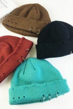 Ollie Grunge Beanie - Y2K Summer, 90S Fashion, Retro Style, Gothic Y2K, Pastel Goth Out
