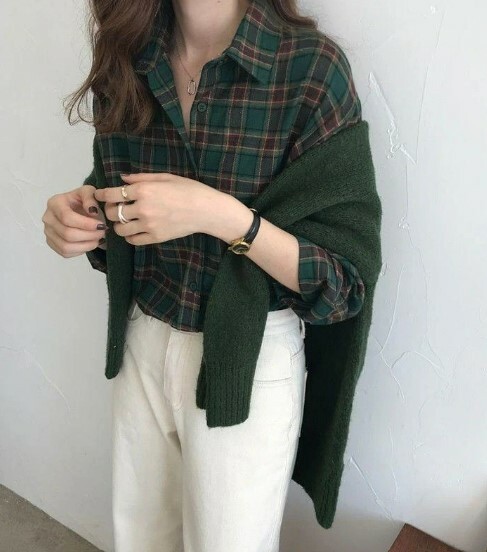 Reese Loose Vintage Long Sleeve - Y2K Summer, 90S Grunge, Retro Goth, Y2K Party & Club Outfits Reese Loose Vintage Long Sleeve - Y2K Summer, 90S Grunge, Retro Goth, Y2K Party & Club Outfits