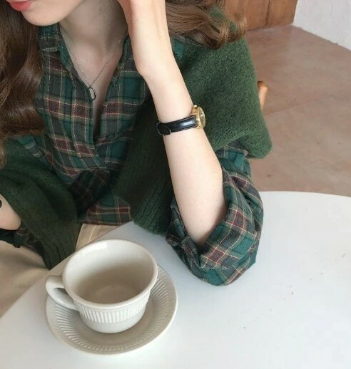 Reese Loose Vintage Long Sleeve - Y2K Summer, 90S Grunge, Retro Goth, Y2K Party & Club Outfits Reese Loose Vintage Long Sleeve - Y2K Summer, 90S Grunge, Retro Goth, Y2K Party & Club Outfits