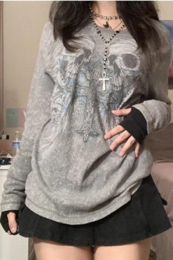 Scarlett Gray Long Sleeve Skull Cross Top - Y2K Grunge, 90S Fashion, Retro Goth Outfit