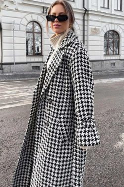 Sonez Coat: Y2K Summer & 90S Grunge Fashion - Retro, Goth, And Popstar Outfits For Women