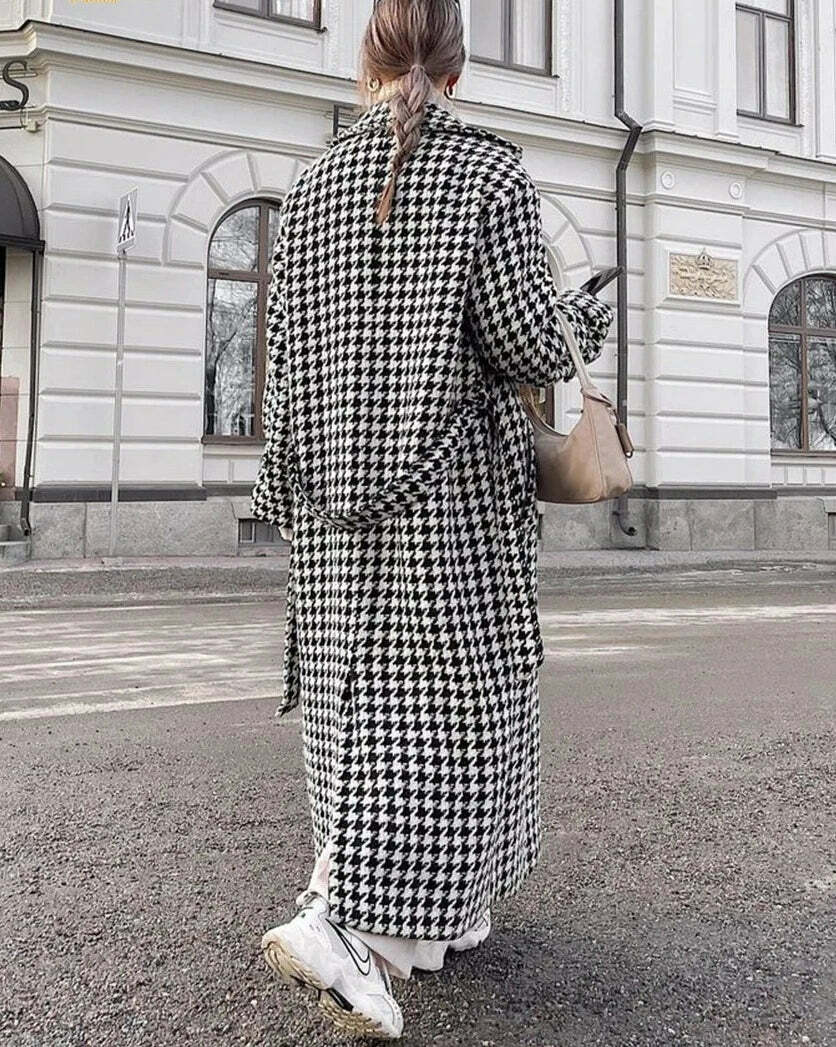 Sonez Coat: Y2K Summer & 90S Grunge Fashion - Retro, Goth, And Popstar Outfits For Women Sonez Coat: Y2K Summer & 90S Grunge Fashion - Retro, Goth, And Popstar Outfits For Women