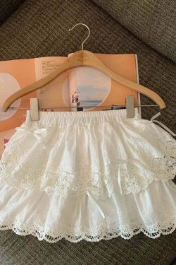 Y2K Coquette Bow White Mini Skirt - Kawaii Lace Ruffles Patchwork A-Line Skirt With Shorts