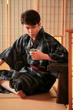 Y2K Grunge Black And Blue Kimono - Retro 90S Fashion, Summer Y2K Outfits, Gothic Y2K Style