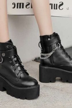 Y2K Grunge Black Leather Block Heel Boots With Chain - Retro 90S Fashion & Gothic Style