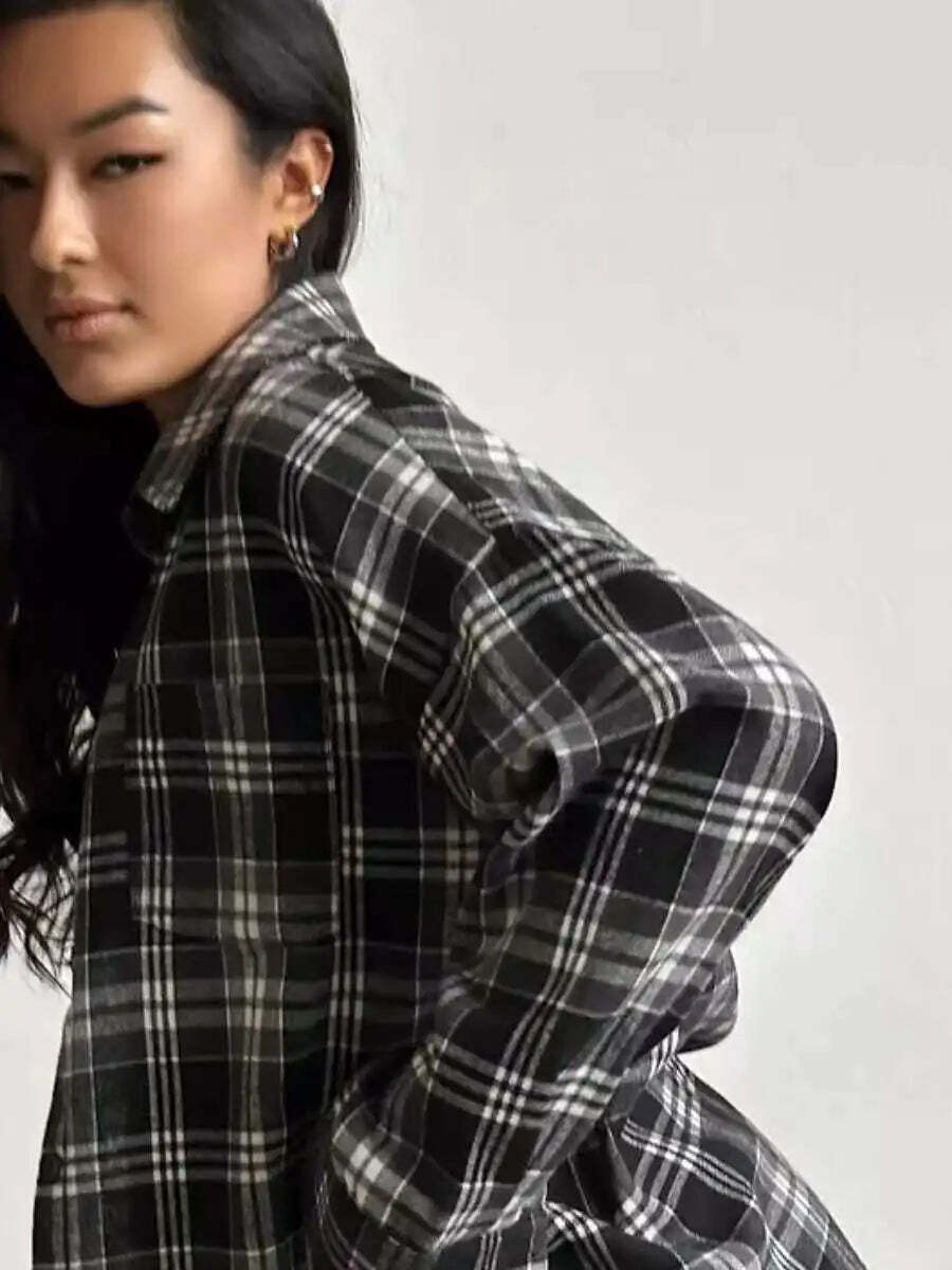 Y2K Grunge Oversized Plaid Shirt - Vintage 90S Long Sleeve Loose Lapel Pocket Blouse Korean Style Y2K Grunge Oversized Plaid Shirt - Vintage 90S Long Sleeve Loose Lapel Pocket Blouse Korean Style