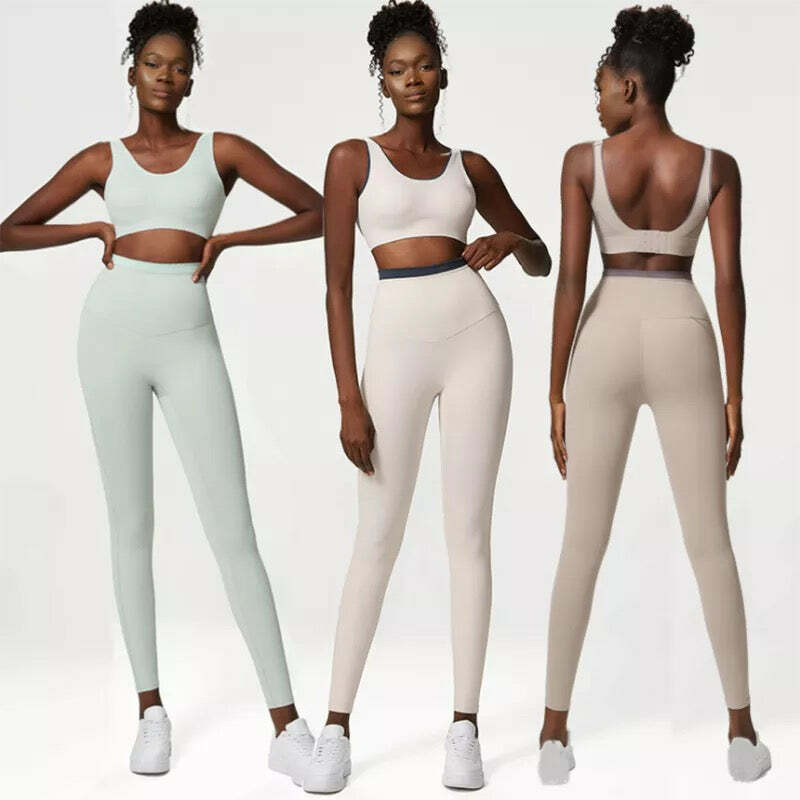 Y2K Grunge Peyton Sports Bra & Leggings Set - Milk White Retro 90S Summer Outfit Y2K Grunge Peyton Sports Bra & Leggings Set - Milk White Retro 90S Summer Outfit