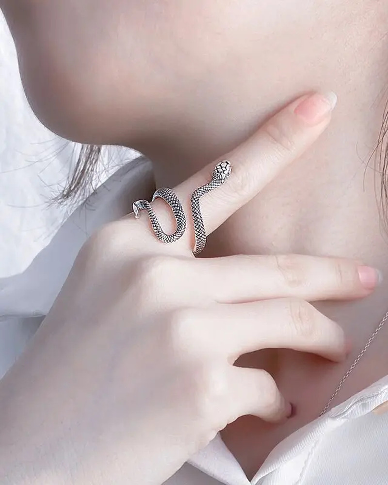 Y2K Grunge Snake Ring - Retro 90S Fashion, Gothic Y2K, Pastel Goth, Y2K Party Outfit Access Y2K Grunge Snake Ring - Retro 90S Fashion, Gothic Y2K, Pastel Goth, Y2K Party Outfit Access