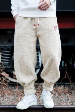 Y2K Grunge Summer Outfits: Plush Sweatpants, Retro 90S Fashion, Y2K Club & Party Looks