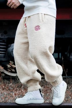 Y2K Grunge Summer Outfits: Plush Sweatpants, Retro 90S Fashion, Y2K Club & Party Looks