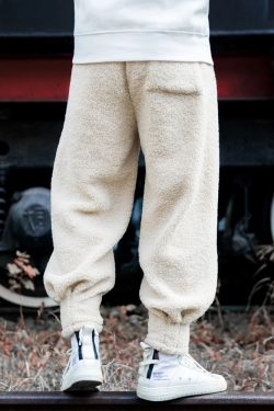 Y2K Grunge Summer Outfits: Plush Sweatpants, Retro 90S Fashion, Y2K Club & Party Looks