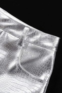 Y2K Grunge Summer Outfits: Retro 90S Fashion, Baby Tees, Skirts, Shorts, And Gothic Styles