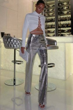 Y2K Grunge Summer Outfits: Retro 90S Fashion, Baby Tees, Skirts, Shorts, And Gothic Styles