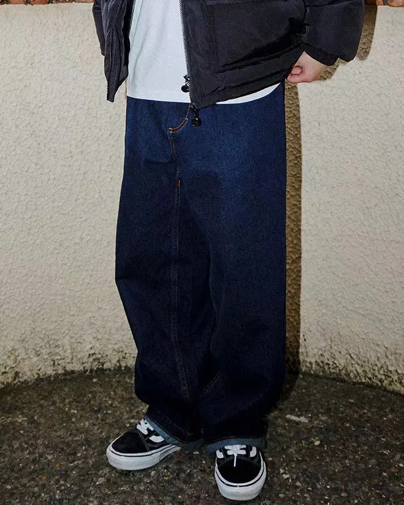 Y2K Grunge Summer Outfits: Retro 90S Fashion, Baggy Jeans, Baby Tees, And Pastel Goth Styles Y2K Grunge Summer Outfits: Retro 90S Fashion, Baggy Jeans, Baby Tees, And Pastel Goth Styles