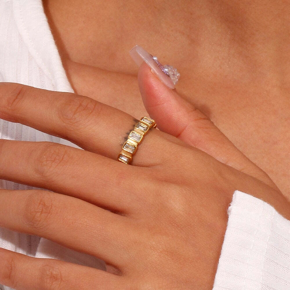 Y2K Summer Grunge Outfits: 90S Fashion, Retro Style, Baby Tees, Skirts, And Popstar Vibes