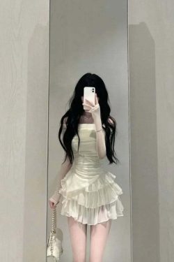 Y2K Two-Piece Skirt Set: Crop Top & Cake Skirt - 90S Grunge, Retro, Kawaii, Pastel