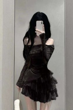 Y2K Two-Piece Skirt Set: Crop Top & Cake Skirt - 90S Grunge, Retro, Kawaii, Pastel