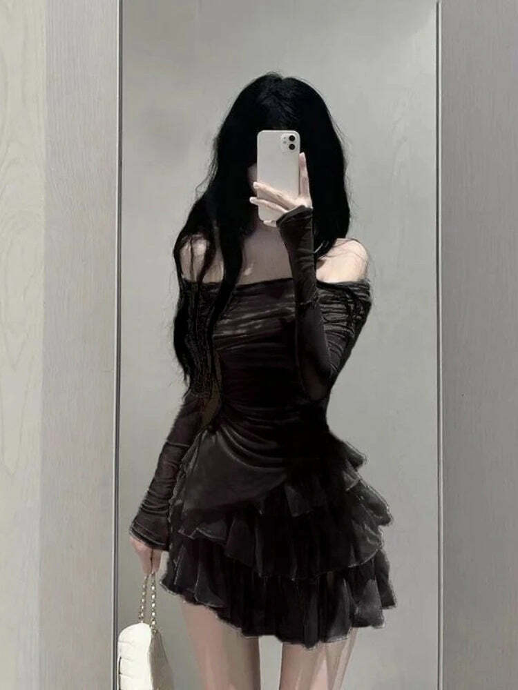 Y2K Two-Piece Skirt Set: Crop Top & Cake Skirt - 90S Grunge, Retro, Kawaii, Pastel Y2K Two-Piece Skirt Set: Crop Top & Cake Skirt - 90S Grunge, Retro, Kawaii, Pastel