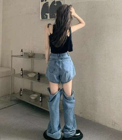 Zuri Ripped Grunge Jeans - Y2K Summer Outfits, 90S Fashion, Retro Style, Gothic Y2K, Y2