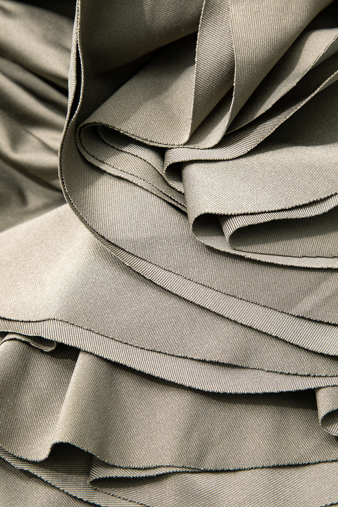 3D Flower Ruffle Ruched Bodycon Strapless Mini Dress - Y2K Aesthetic Cute Party Outfit 3D Flower Ruffle Ruched Bodycon Strapless Mini Dress - Y2K Aesthetic Cute Party Outfit