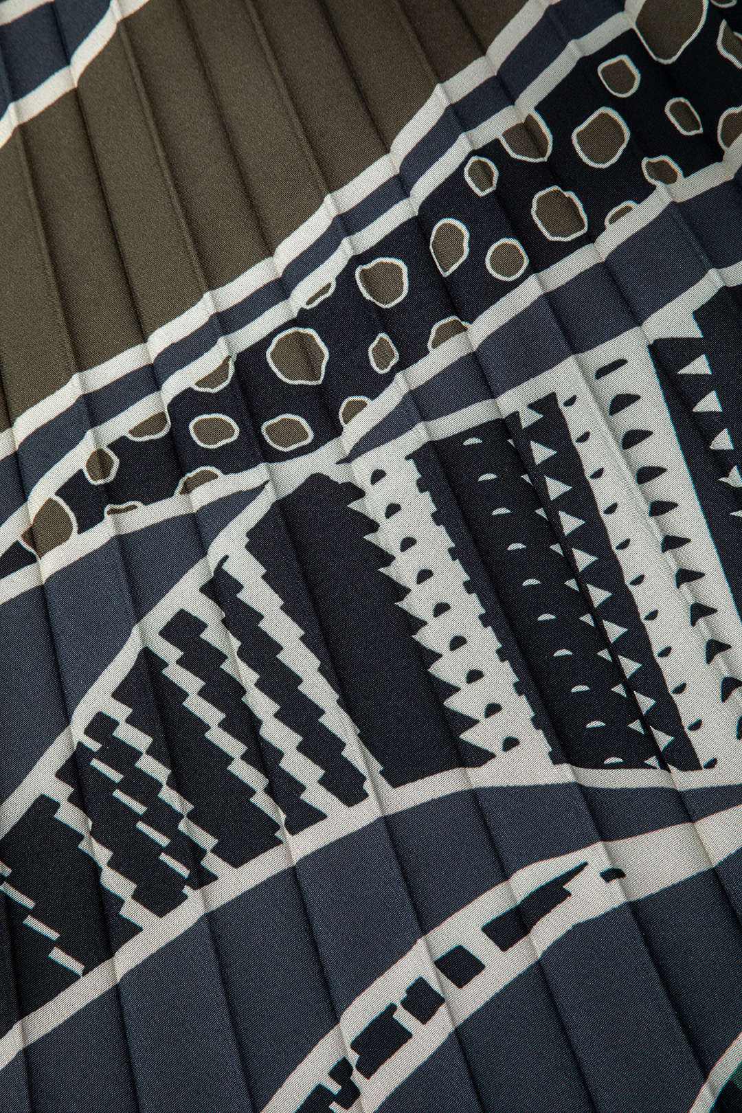 Abstract Print Pleated Midi Skirt - Y2K Aesthetic Fashion for Trendy Outfits Abstract Print Pleated Midi Skirt - Y2K Aesthetic Fashion for Trendy Outfits