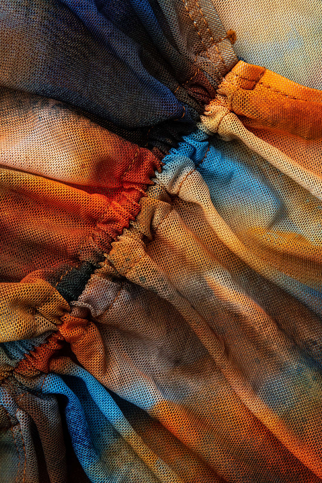 Abstract Print V-neck Cross Back Tie Swimsuit with Mesh Mini Sarong Skirt Set for Y2K Aesthetic Abstract Print V-neck Cross Back Tie Swimsuit with Mesh Mini Sarong Skirt Set for Y2K Aesthetic