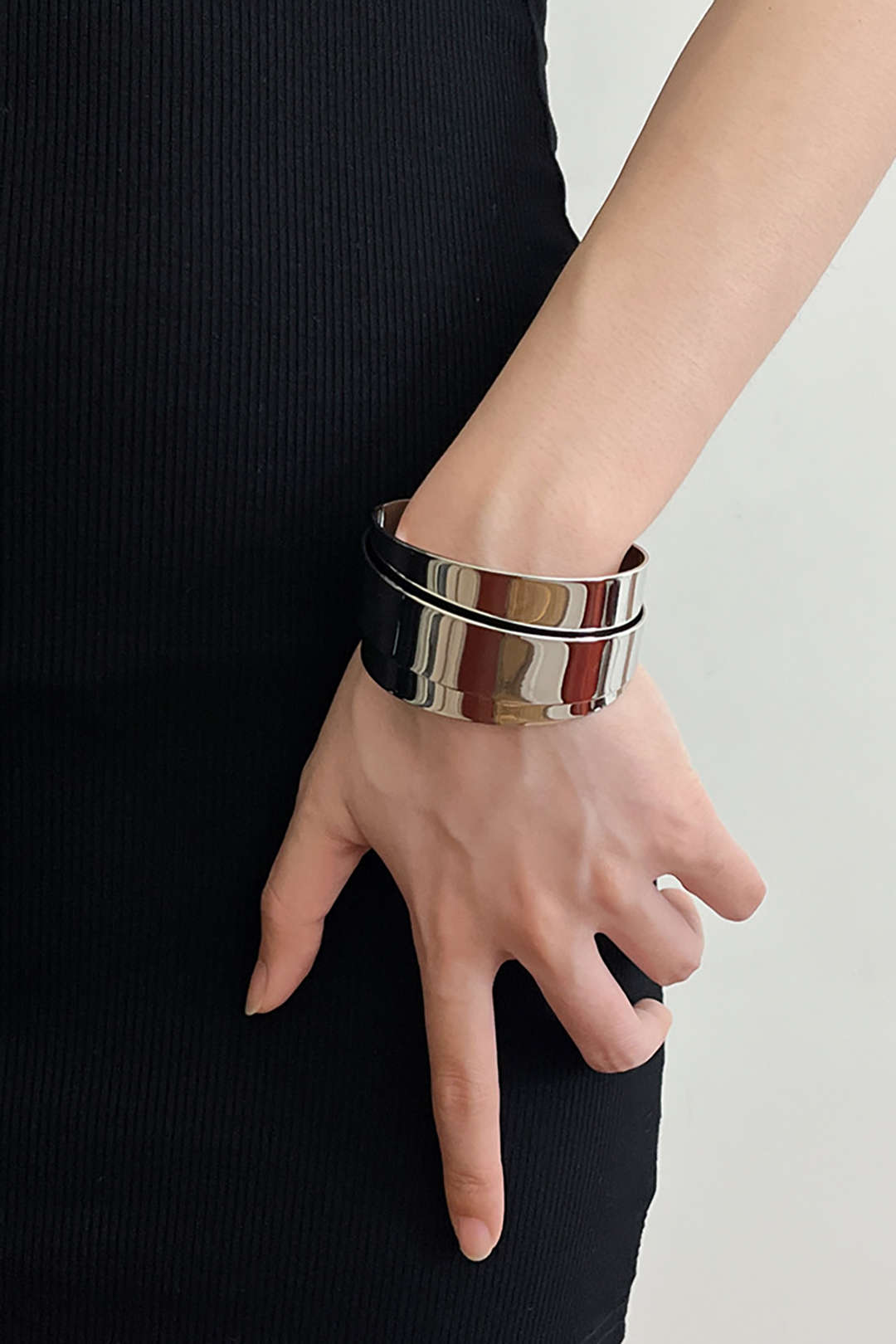 Asymmetric Layered Open Bangle Bracelet - Y2K Fashion Statement Jewelry for Aesthetic Outfits Asymmetric Layered Open Bangle Bracelet - Y2K Fashion Statement Jewelry for Aesthetic Outfits