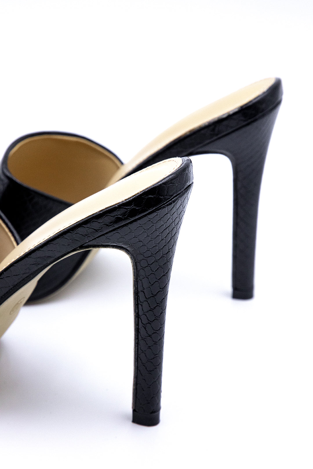 Checkered Square High Heel Sandals & Slippers - Y2K Aesthetic Footwear for Trendy Looks Checkered Square High Heel Sandals & Slippers - Y2K Aesthetic Footwear for Trendy Looks