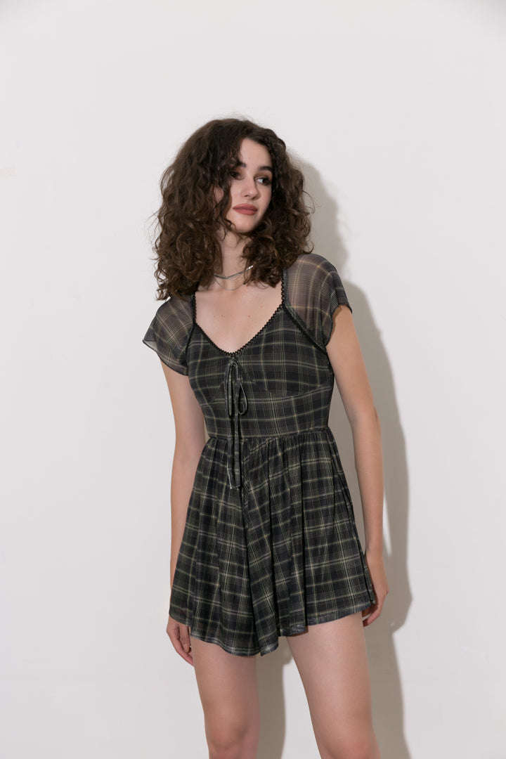 Checkered Vintage Playsuit with Square Neck and Flutter Sleeves for Y2K Aesthetic Checkered Vintage Playsuit with Square Neck and Flutter Sleeves for Y2K Aesthetic