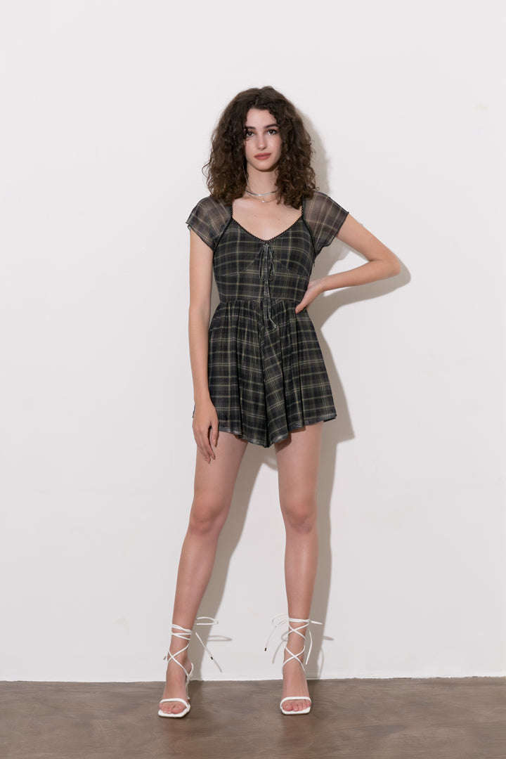 Checkered Vintage Playsuit with Square Neck and Flutter Sleeves for Y2K Aesthetic Checkered Vintage Playsuit with Square Neck and Flutter Sleeves for Y2K Aesthetic