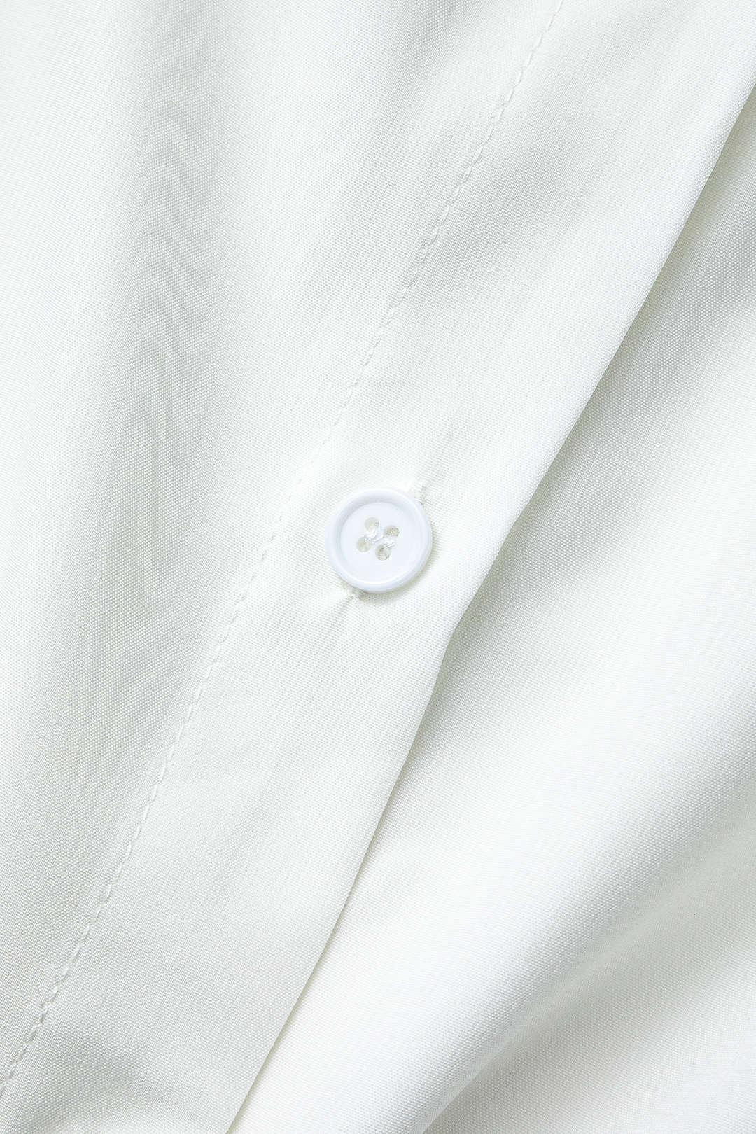 Chic Button-Up Long Sleeve Shirt with Chest Pocket and Slit - Y2K Aesthetic Fashion Chic Button-Up Long Sleeve Shirt with Chest Pocket and Slit - Y2K Aesthetic Fashion