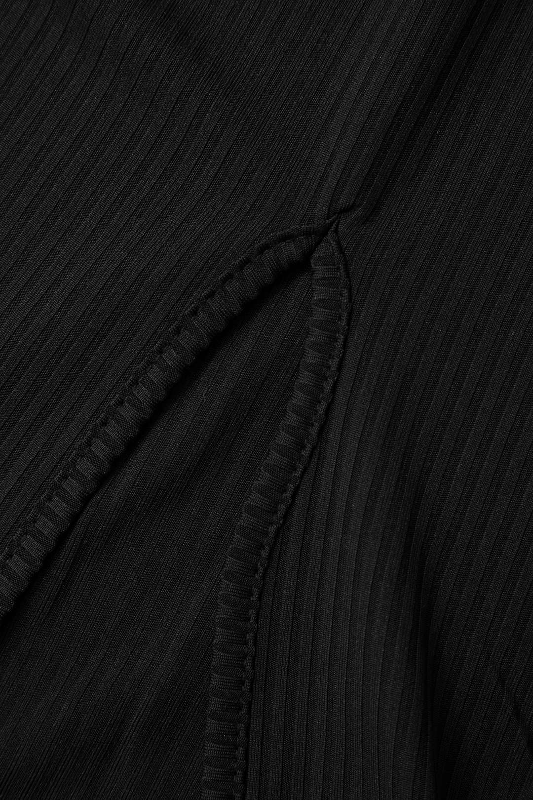 Chic Cross Back Slit Sleeveless Maxi Dress for Effortless Y2K Aesthetic Style Chic Cross Back Slit Sleeveless Maxi Dress for Effortless Y2K Aesthetic Style