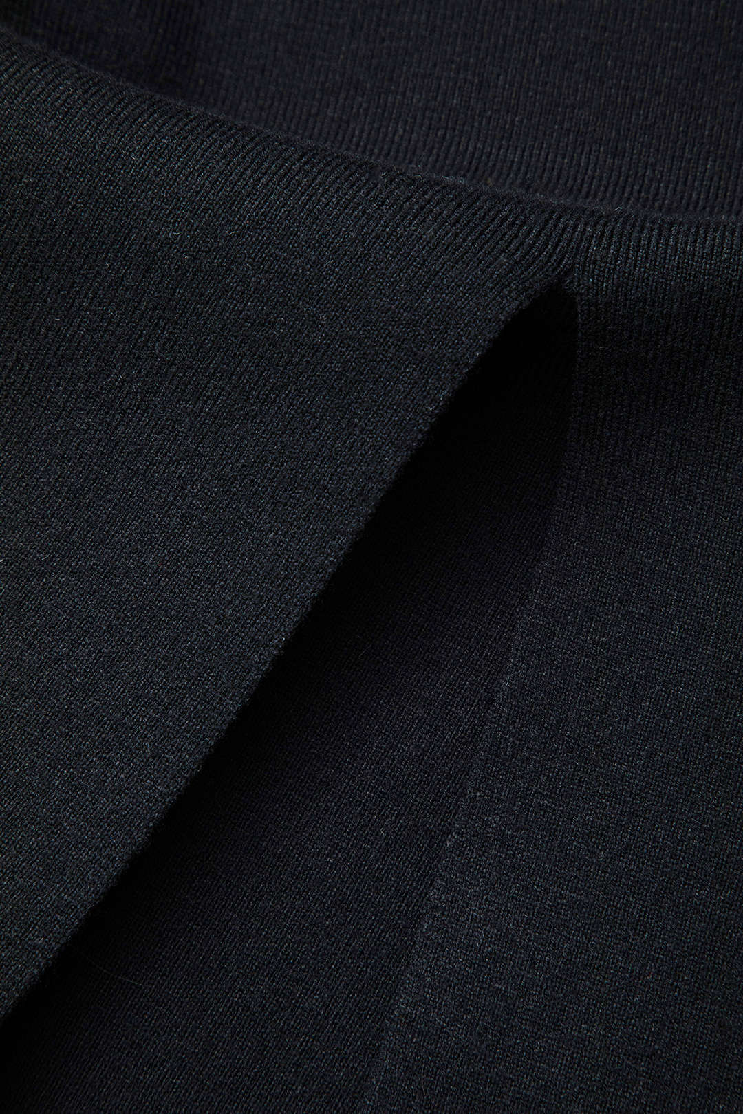 Chic Long Sleeve Slit Back Knit Maxi Dress for Y2K Aesthetic and Coquette Style Chic Long Sleeve Slit Back Knit Maxi Dress for Y2K Aesthetic and Coquette Style