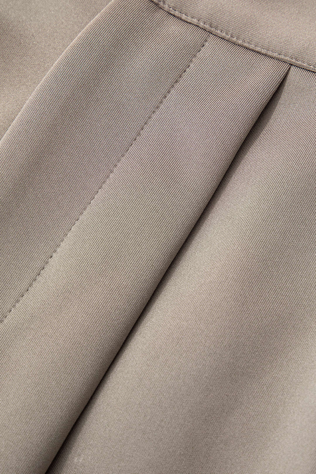 Chic Solid Pleated Shorts for Y2K Aesthetic Outfits and Coquette Style Looks Chic Solid Pleated Shorts for Y2K Aesthetic Outfits and Coquette Style Looks