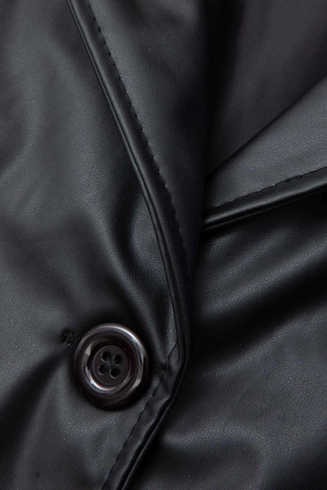 Chic V-Neck Faux Leather Blazer for Y2K Fashion and Coquette Aesthetic Outfits Chic V-Neck Faux Leather Blazer for Y2K Fashion and Coquette Aesthetic Outfits